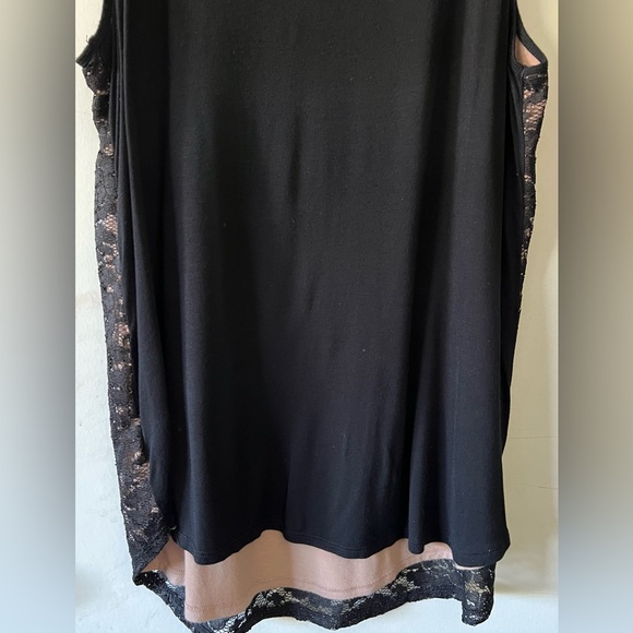 Beautiful lace design. Apt 9 tank top, black color. - Picture 5 of 13